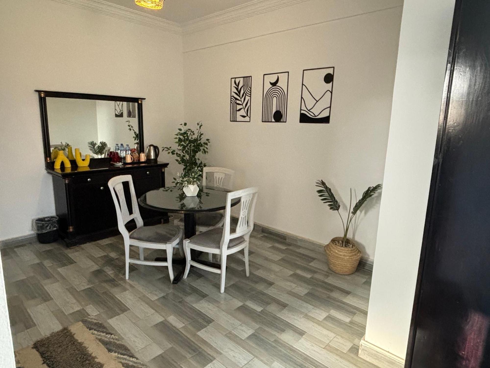 K Boutique Hotel Medspa-Pyramids & Grand Egyptian Museum Ghatati Eksteriør billede