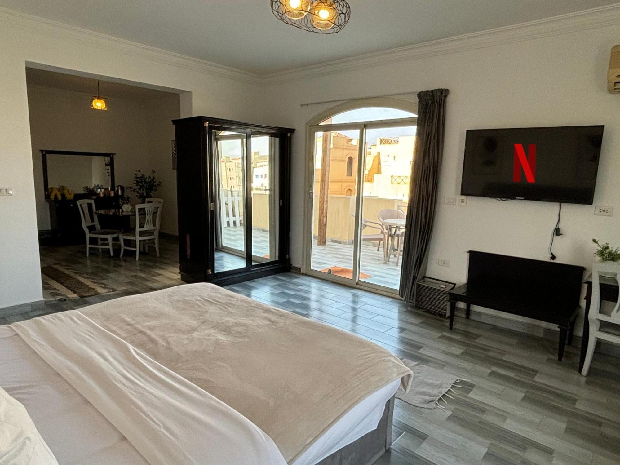 K Boutique Hotel Medspa-Pyramids & Grand Egyptian Museum Ghatati Eksteriør billede
